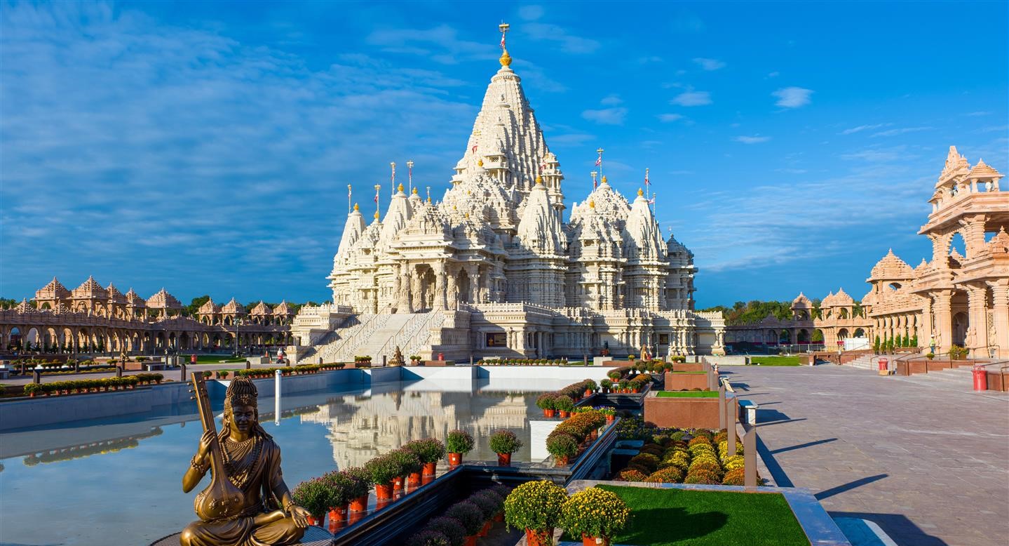 BAPS Shri Swaminarayan Mandir Robbinsville - MandirTemple.com