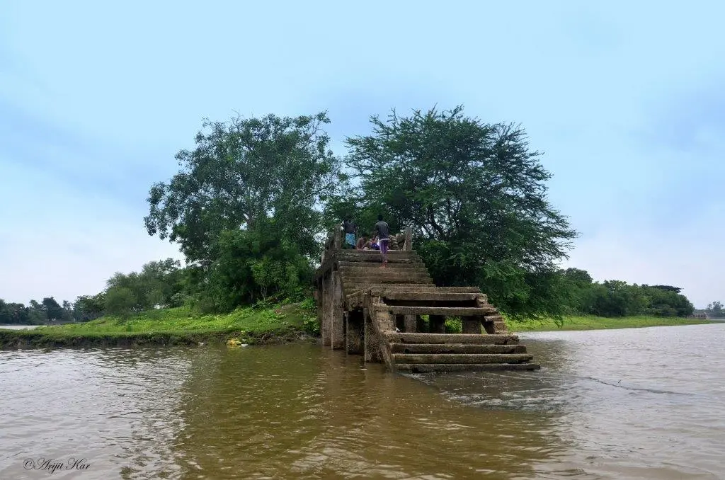 piyali river abandoned ghat